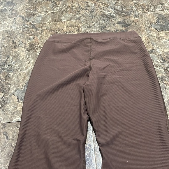 Old Navy Ribbed Pant - Picture 4 of 6